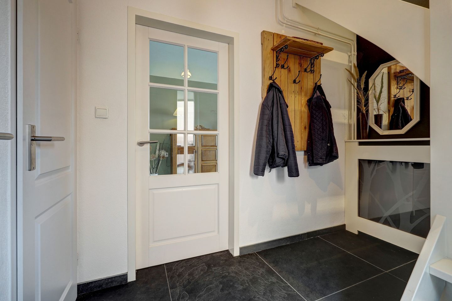 Foto 14 van van der Marckstraat 6