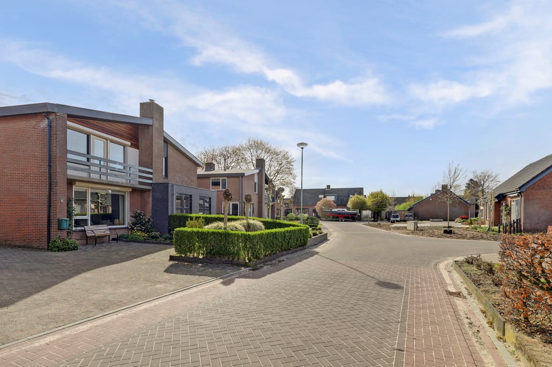 Foto 7 van van der Marckstraat 6