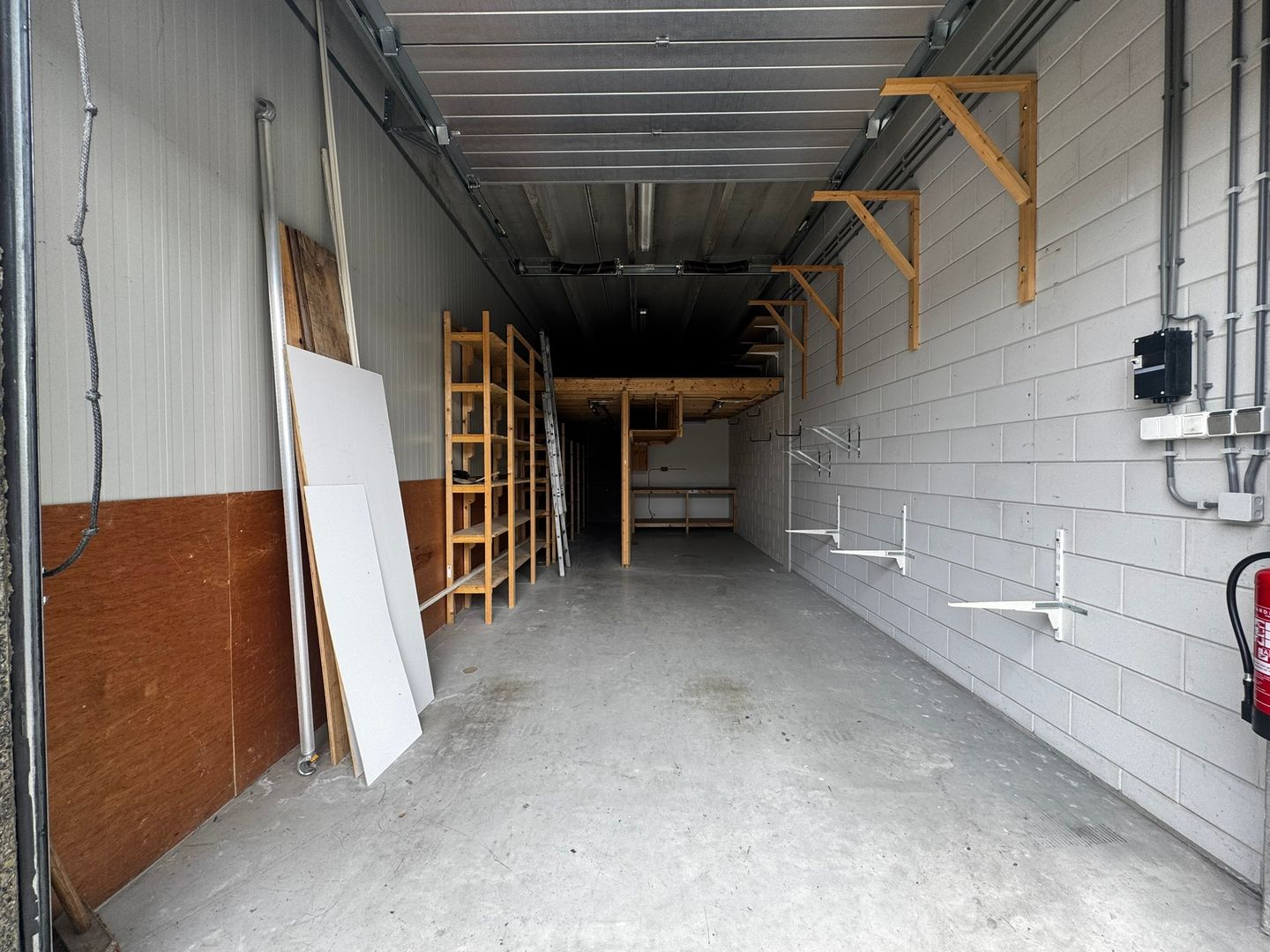 View photo 2 of Noord 241