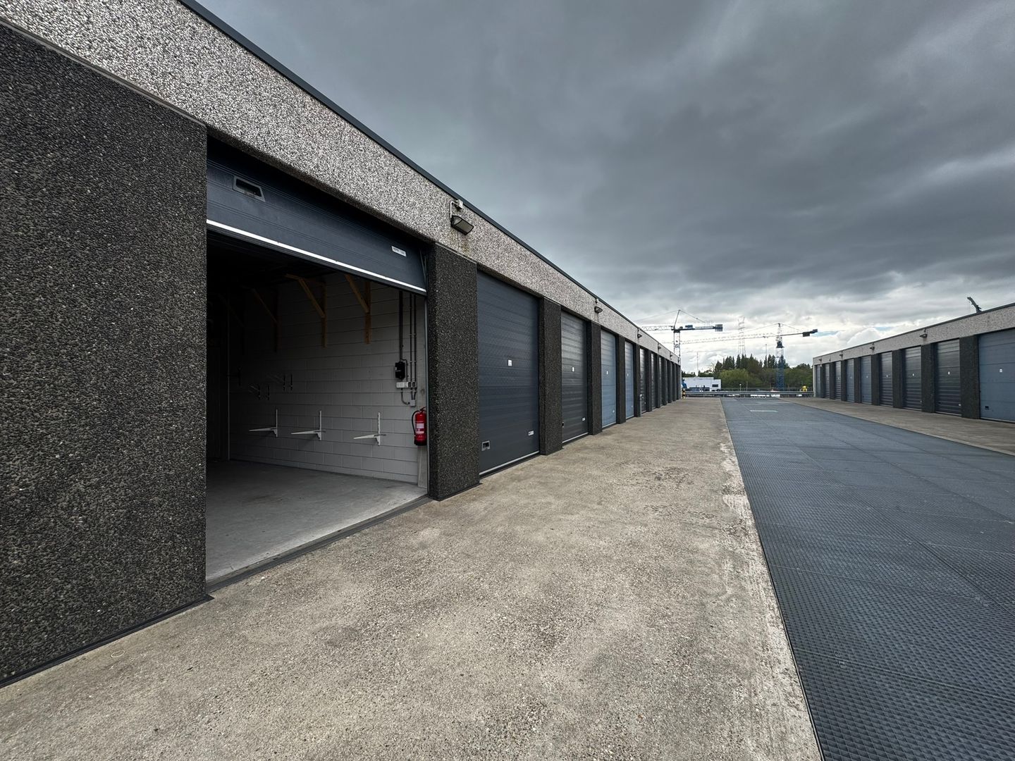 View photo 4 of Noord 241