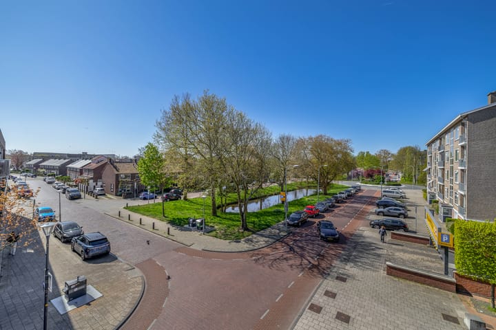 Photo 3 of Ruysdaelstraat 18