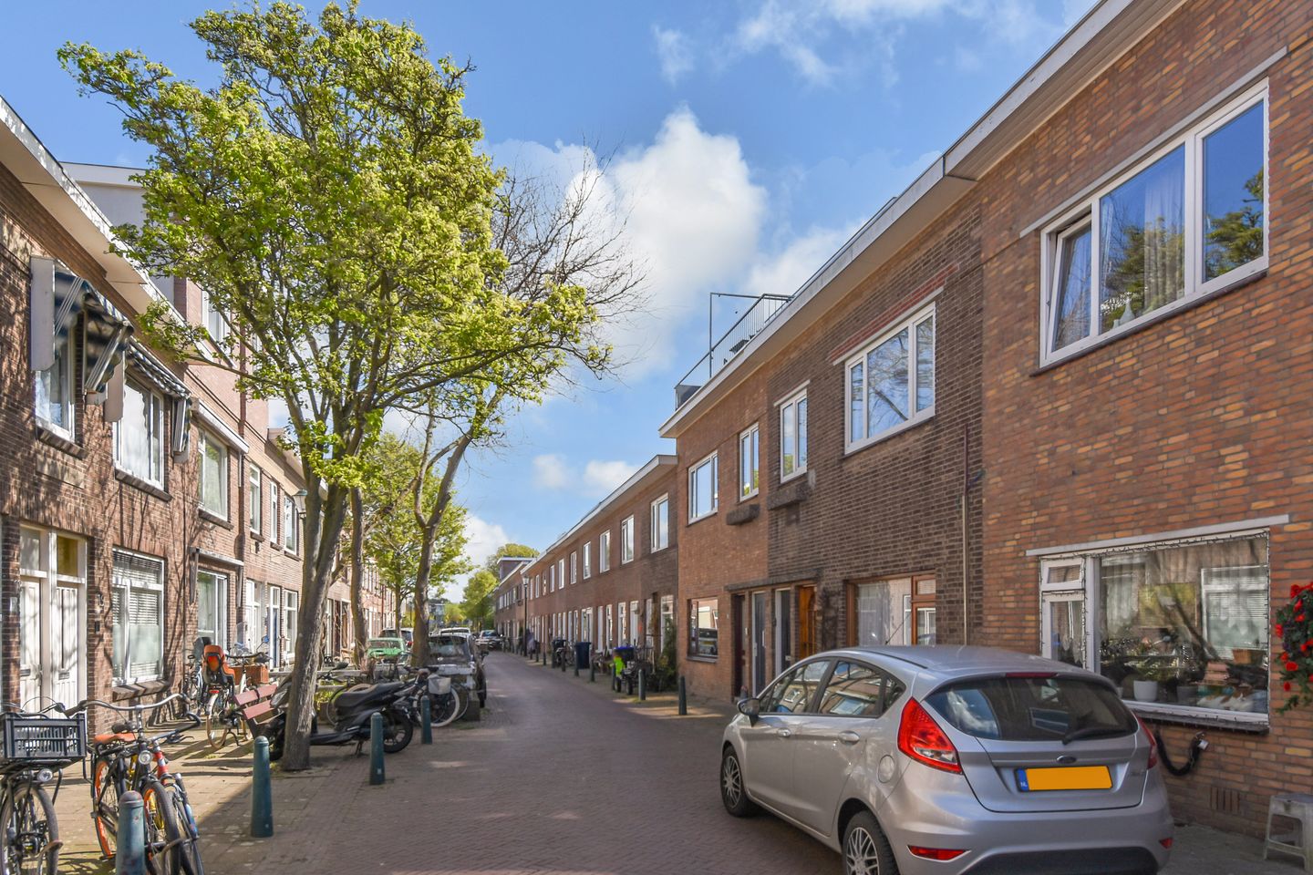 Foto 29 van Burgemeester Waldeckstraat 14