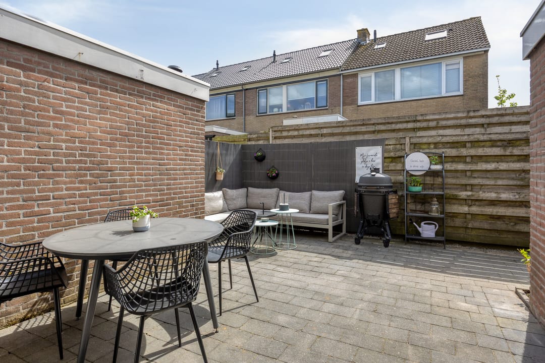 Foto 13 van Esdoornstraat 9