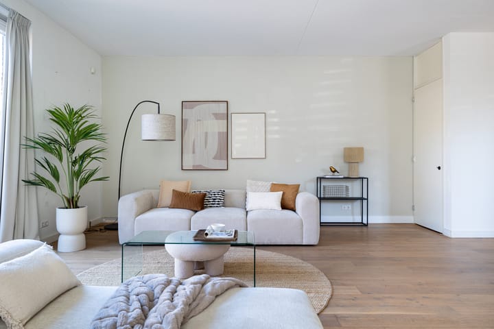 Tussenwoning te huur: Van Oudheusdenstraat 10, Woerden