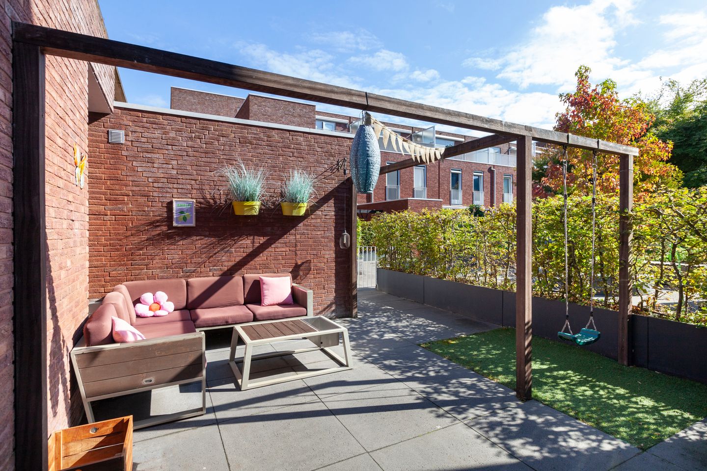 Spacious corner home with private garden and rooftop terrace in Woerden city center — 19