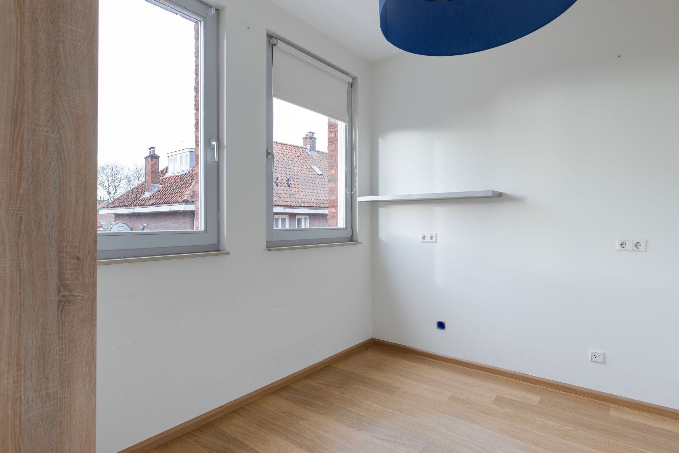 Spacious corner home with private garden and rooftop terrace in Woerden city center — 24