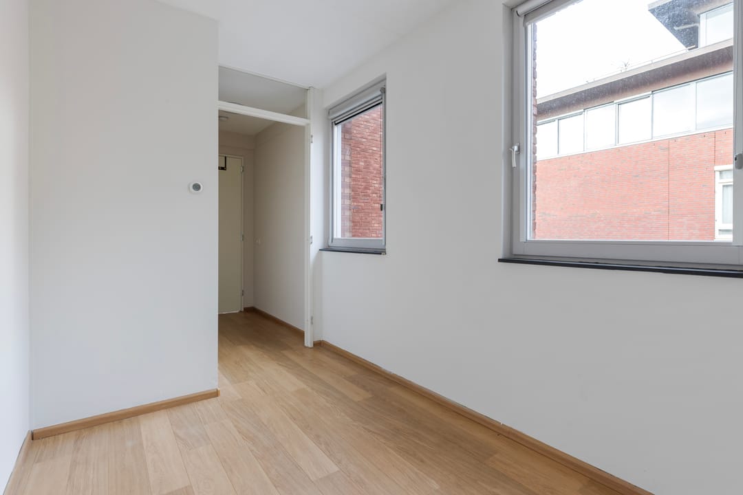 Spacious corner home with private garden and rooftop terrace in Woerden city center — 26