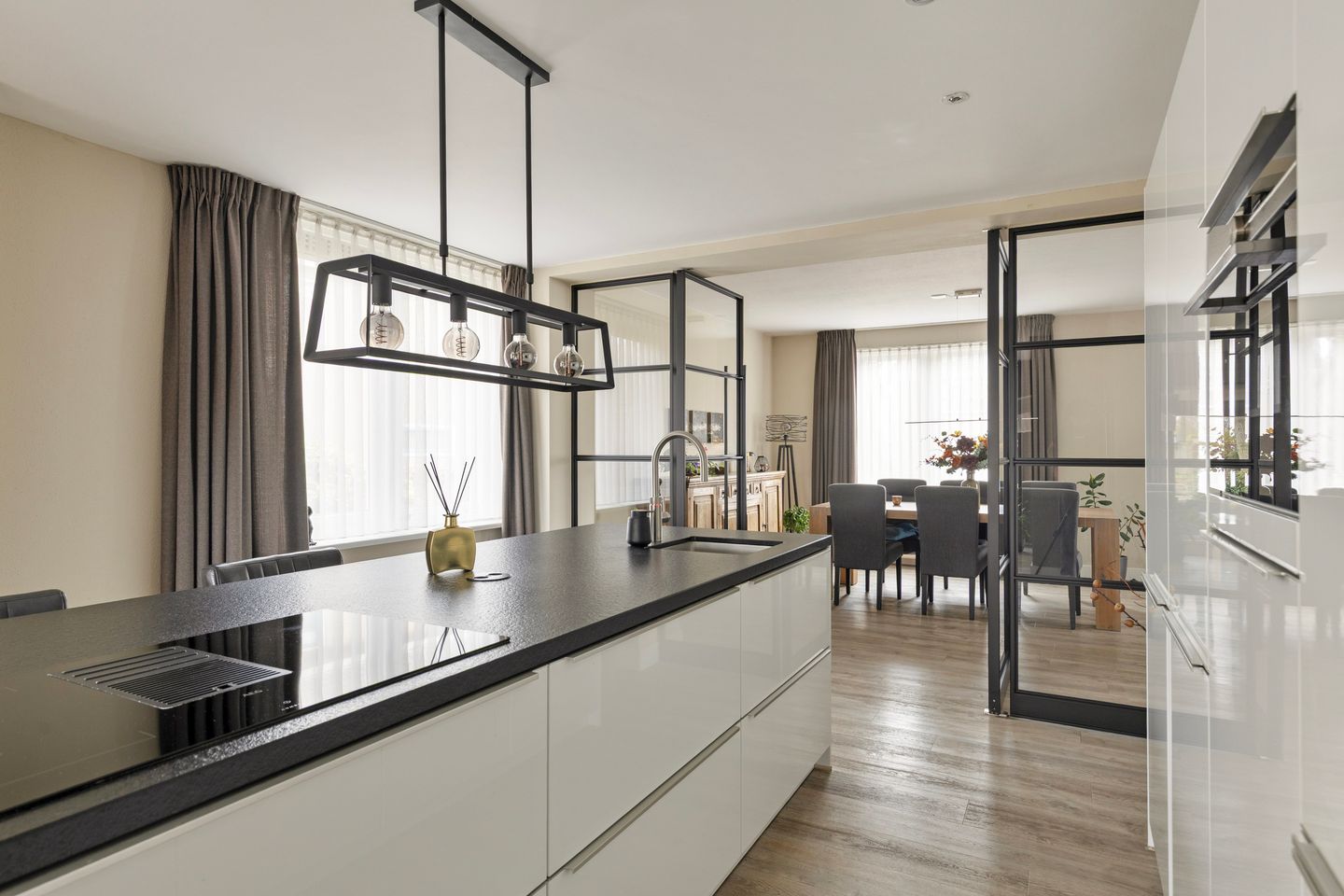 Foto 19 van Laagstraat 12