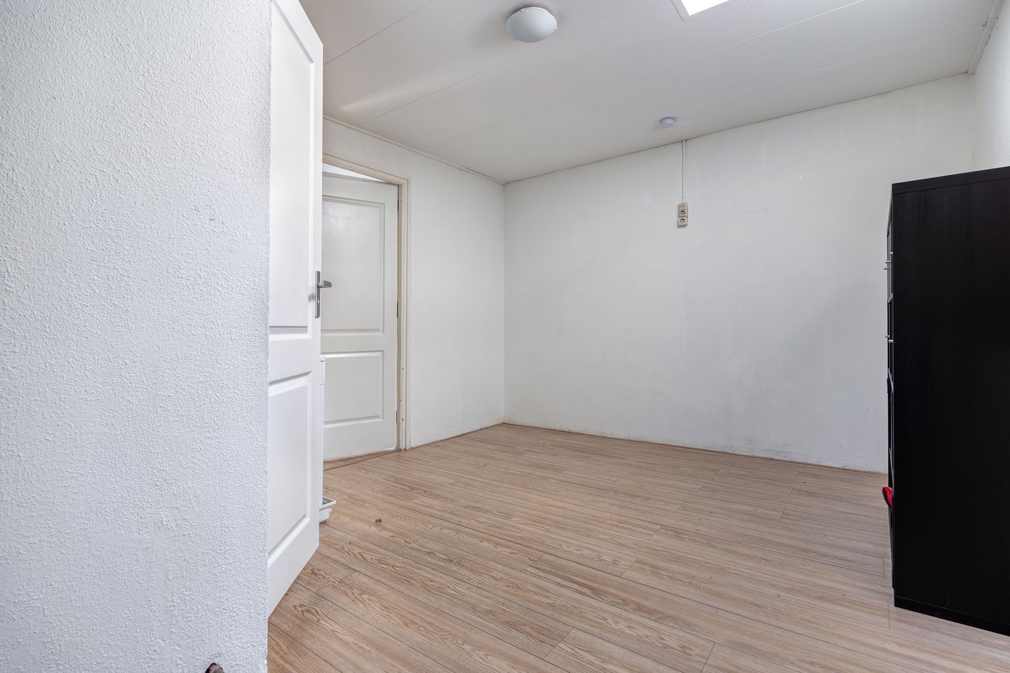 Recently Refreshed 4-Bedroom Upper Apartment Near TU Delft — 25
