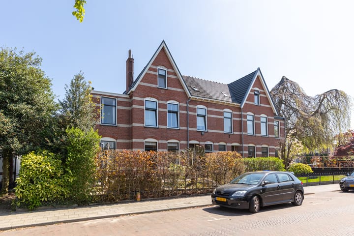 Photo 2 of Prins Hendrikstraat 8