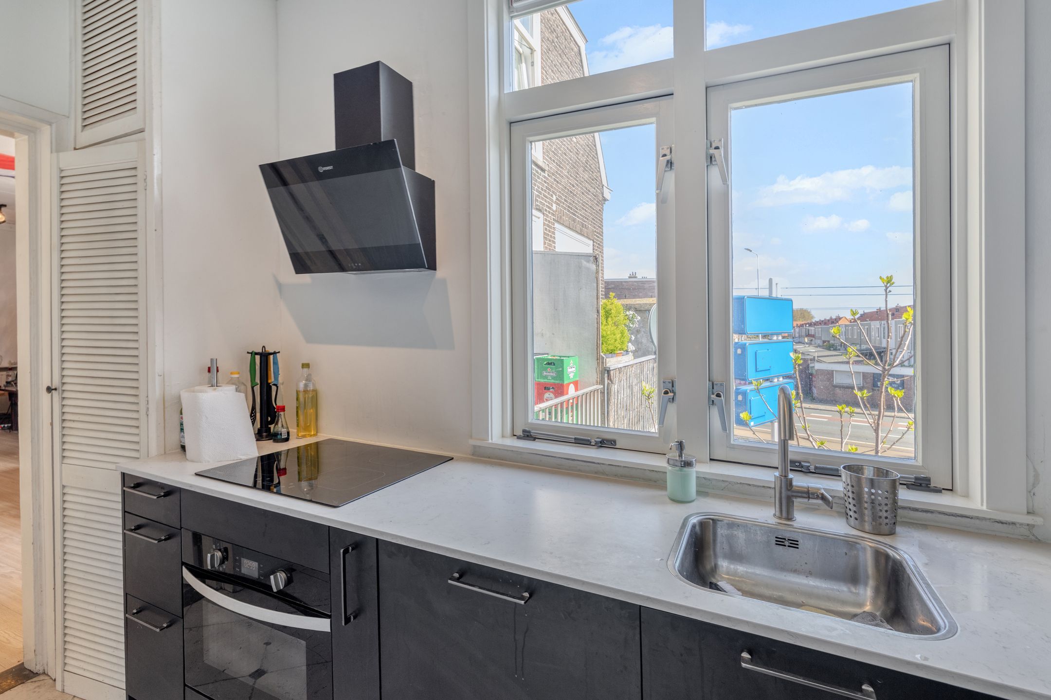 Recently Refreshed 4-Bedroom Upper Apartment Near TU Delft — 12
