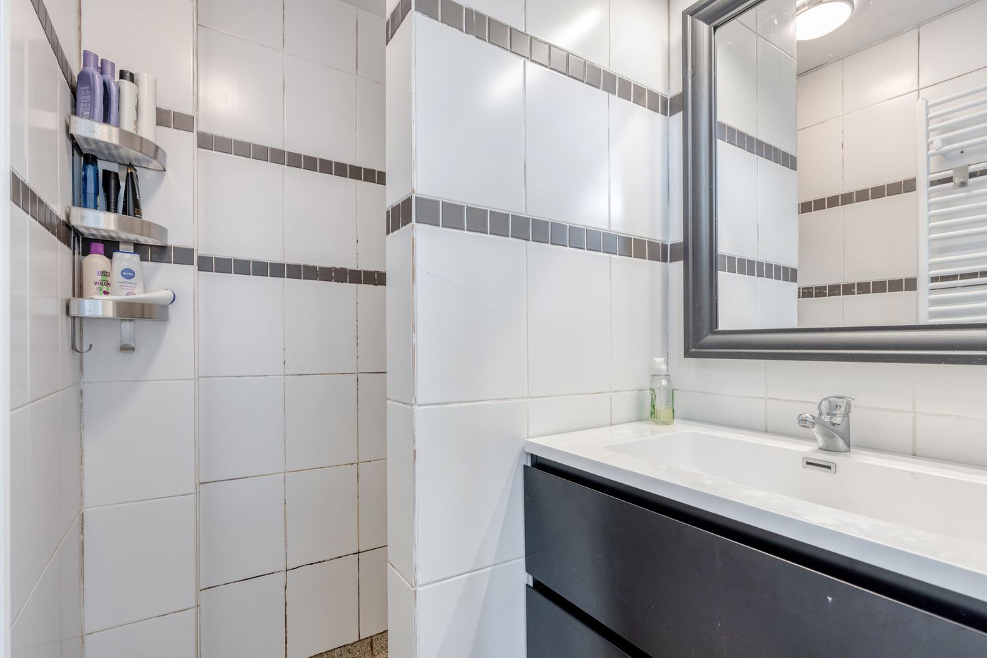 Recently Refreshed 4-Bedroom Upper Apartment Near TU Delft — 19