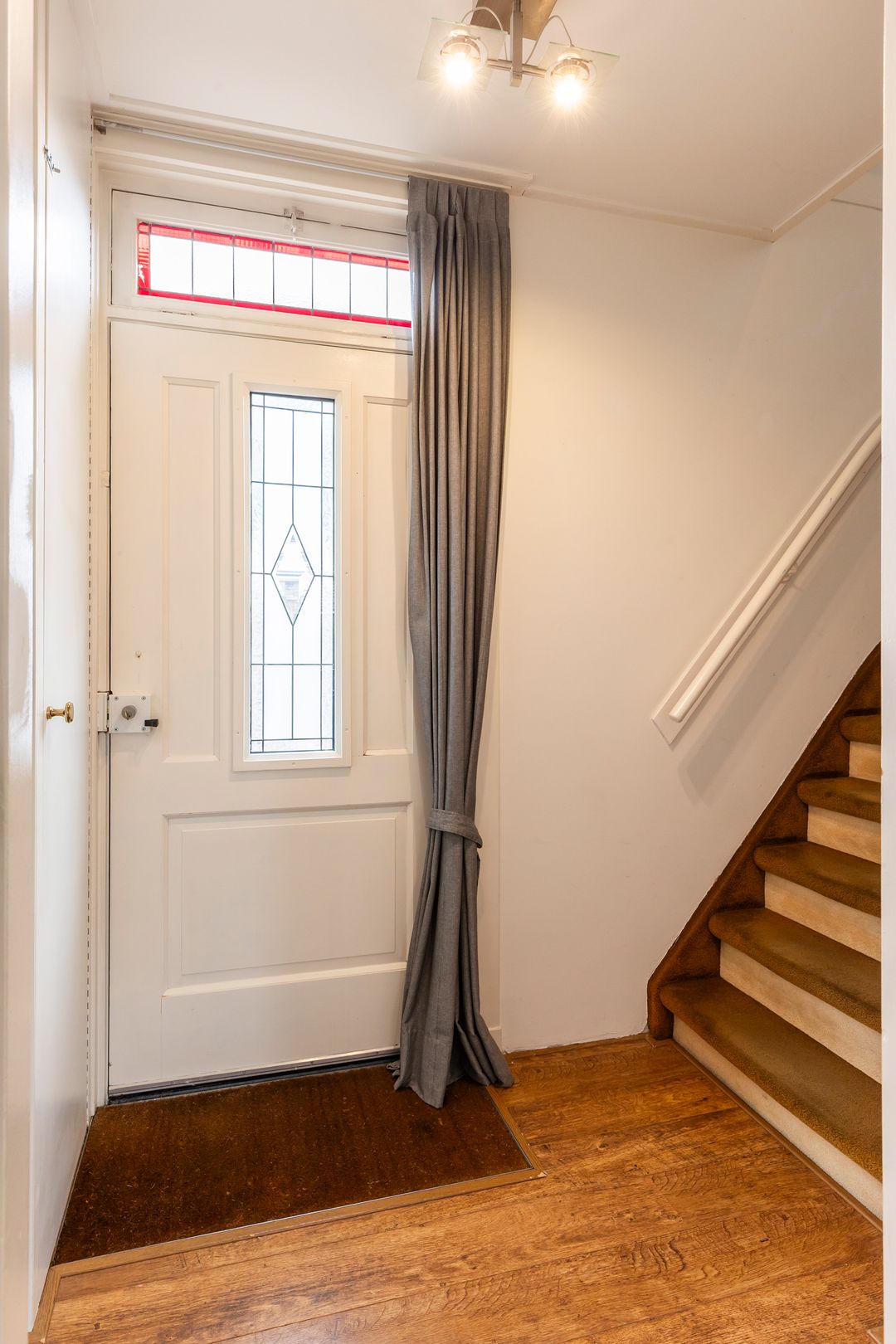 Modernized 1930s Detached Home with Garage, Veranda and South-Facing Garden — 23