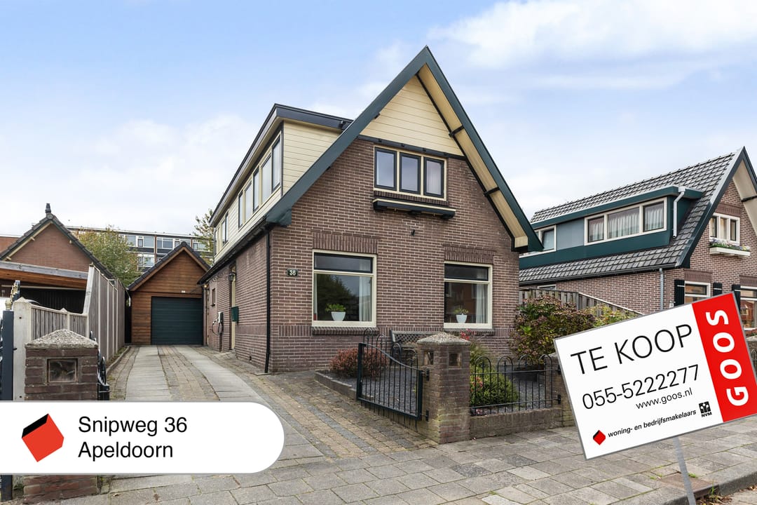 Modernized 1930s Detached Home with Garage, Veranda and South-Facing Garden — 46