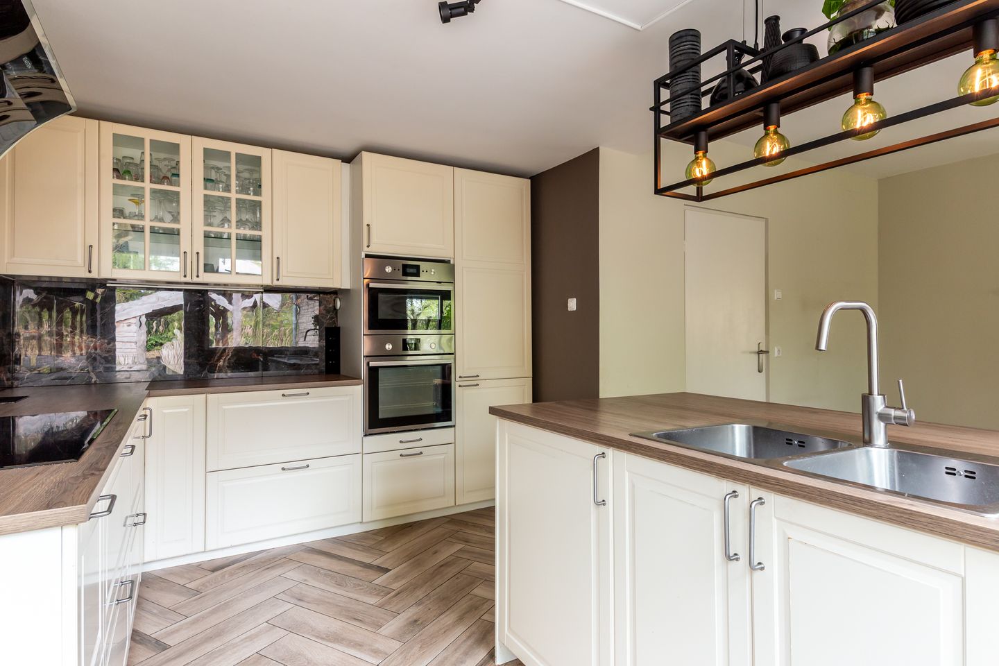 Spacious detached villa with ground floor bedroom and bathroom in sought-after Lelystad neighborhood — 14