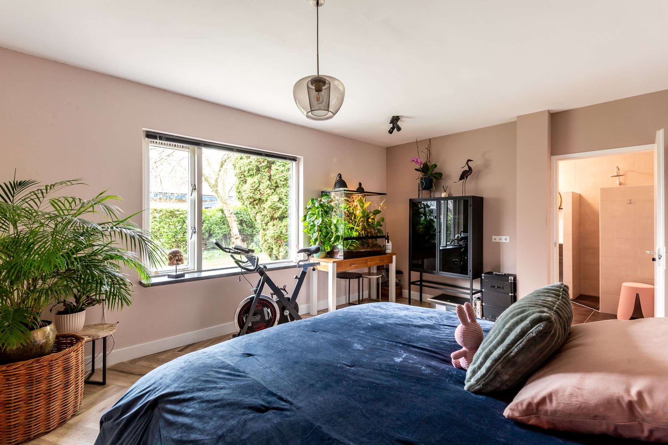 Spacious detached villa with ground floor bedroom and bathroom in sought-after Lelystad neighborhood — 21