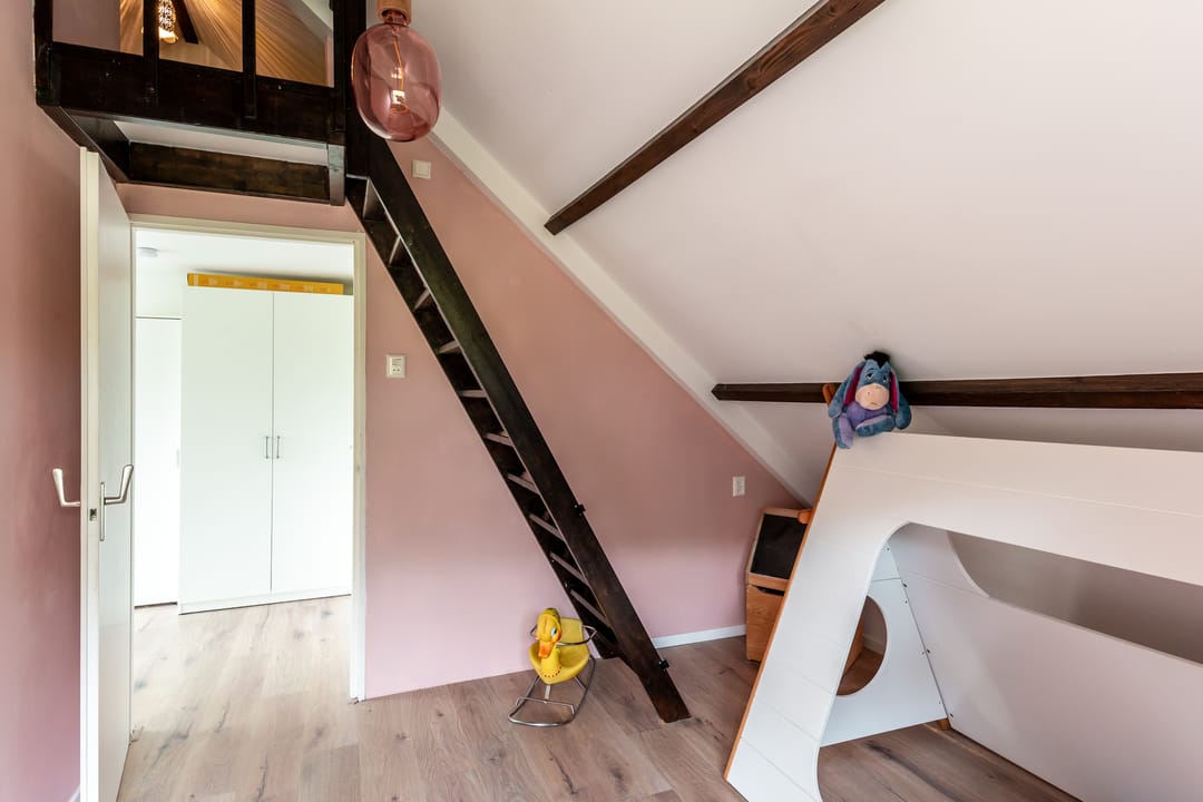 Spacious detached villa with ground floor bedroom and bathroom in sought-after Lelystad neighborhood — 28