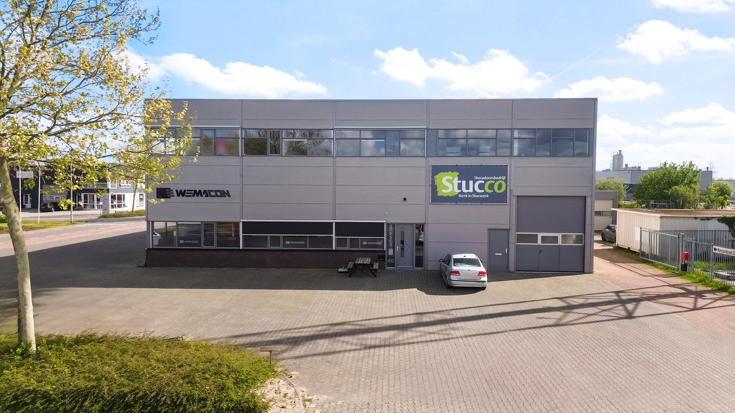 View photo 2 of Marconistraat 40