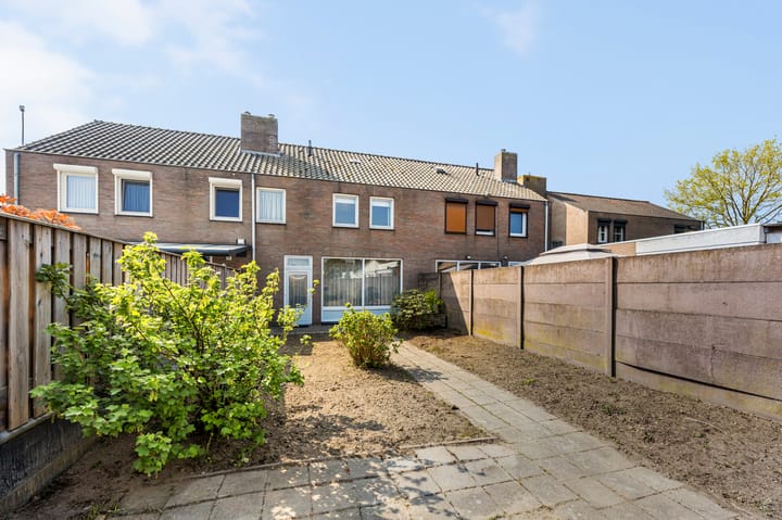 Photo 3 of Margarethastraat 10