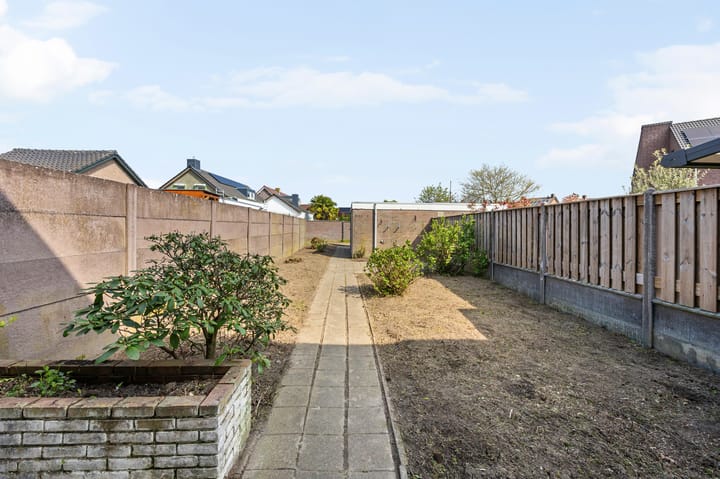 Photo 4 of Margarethastraat 10