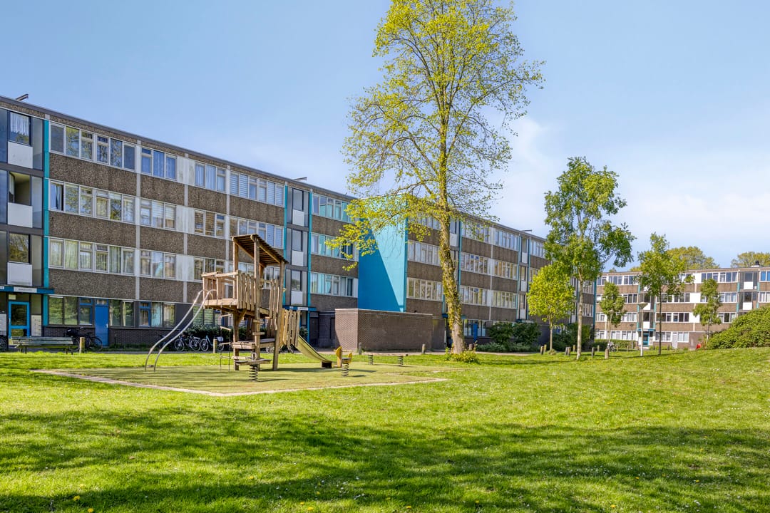 Renovation Apartment with South-Facing Balcony in Amsterdam Noord — 23