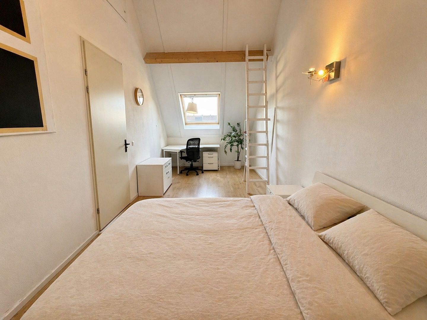 Photo 10 of Jane Addamslaan 46