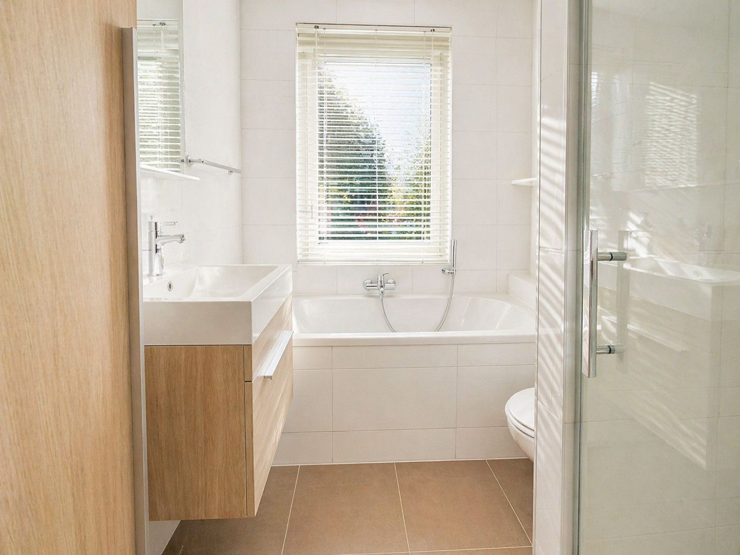 Photo 9 of Jane Addamslaan 46