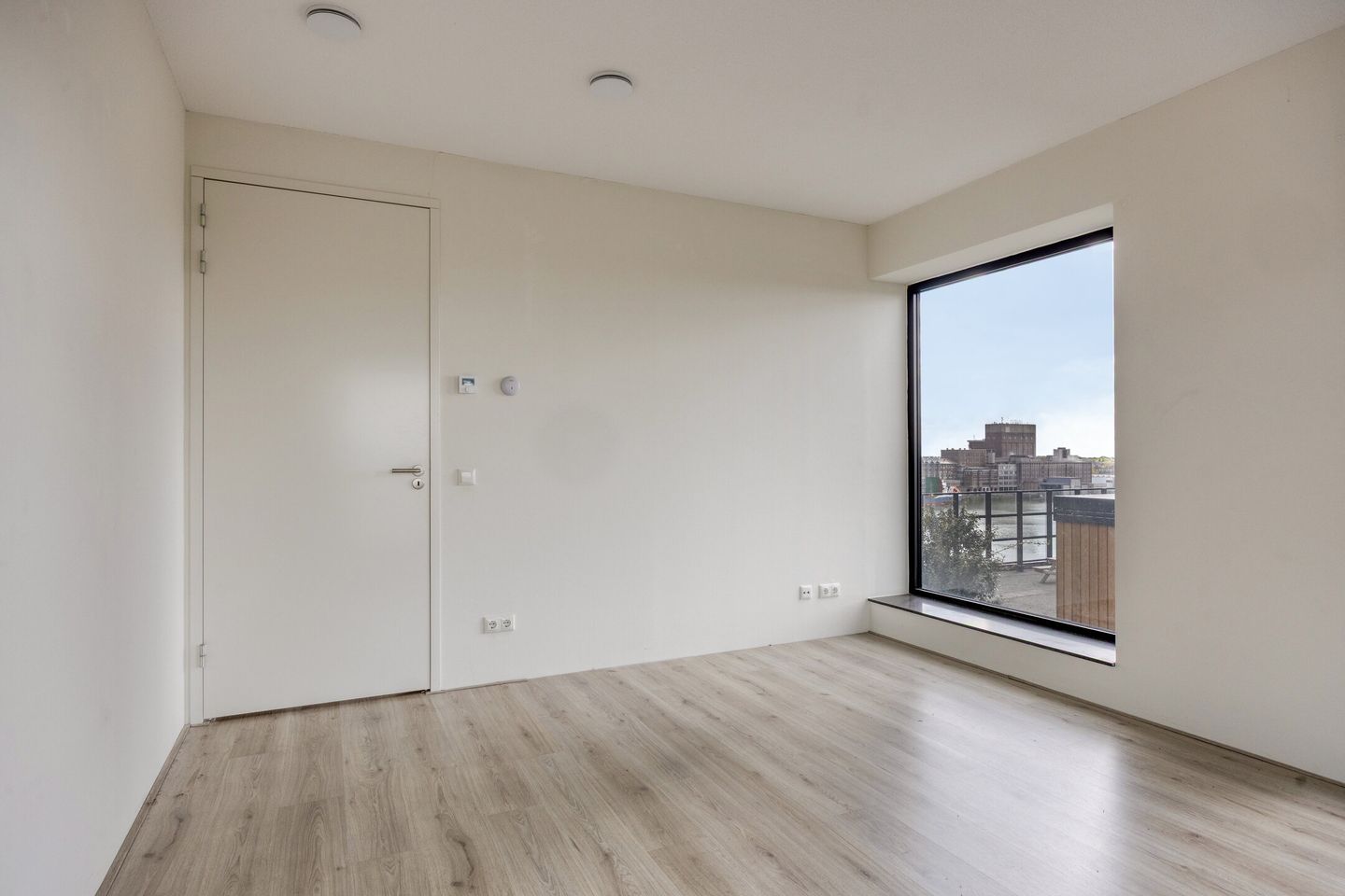 Foto 20 van Maashaven N.z. 667