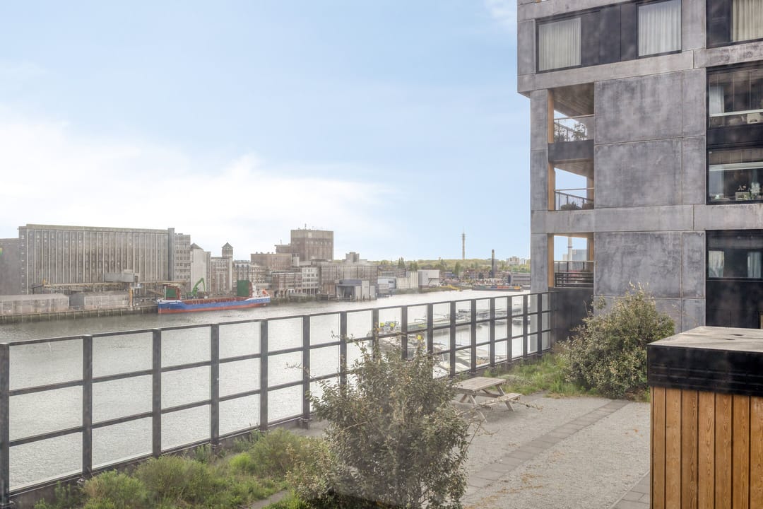 Foto 23 van Maashaven N.z. 667