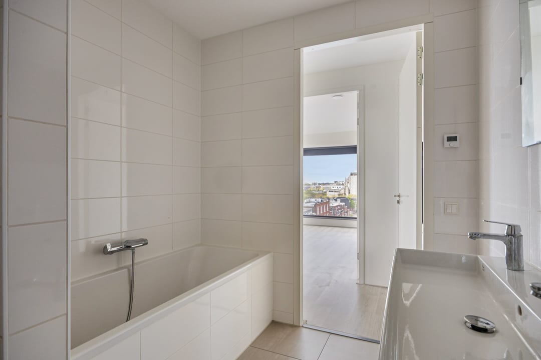 Foto 16 van Maashaven N.z. 667