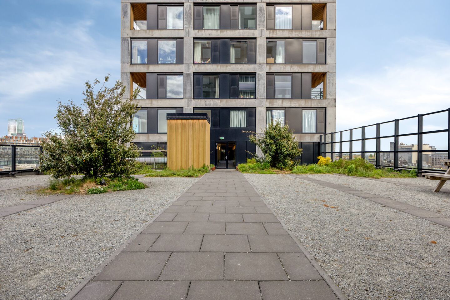 Foto 25 van Maashaven N.z. 667