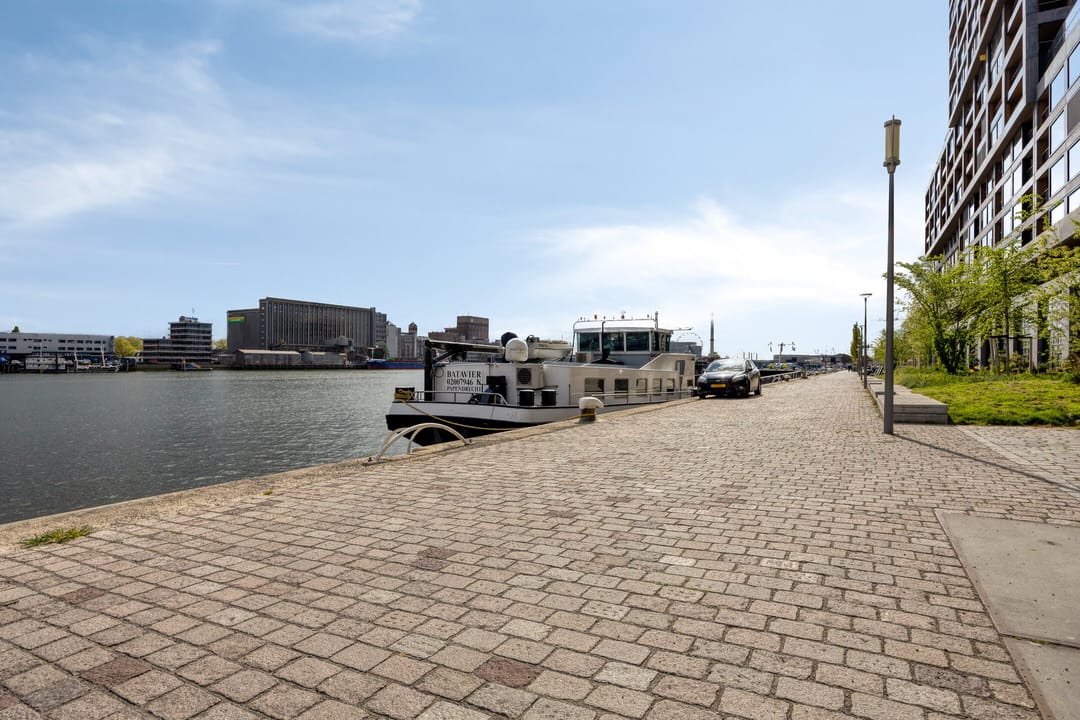 Foto 26 van Maashaven N.z. 667