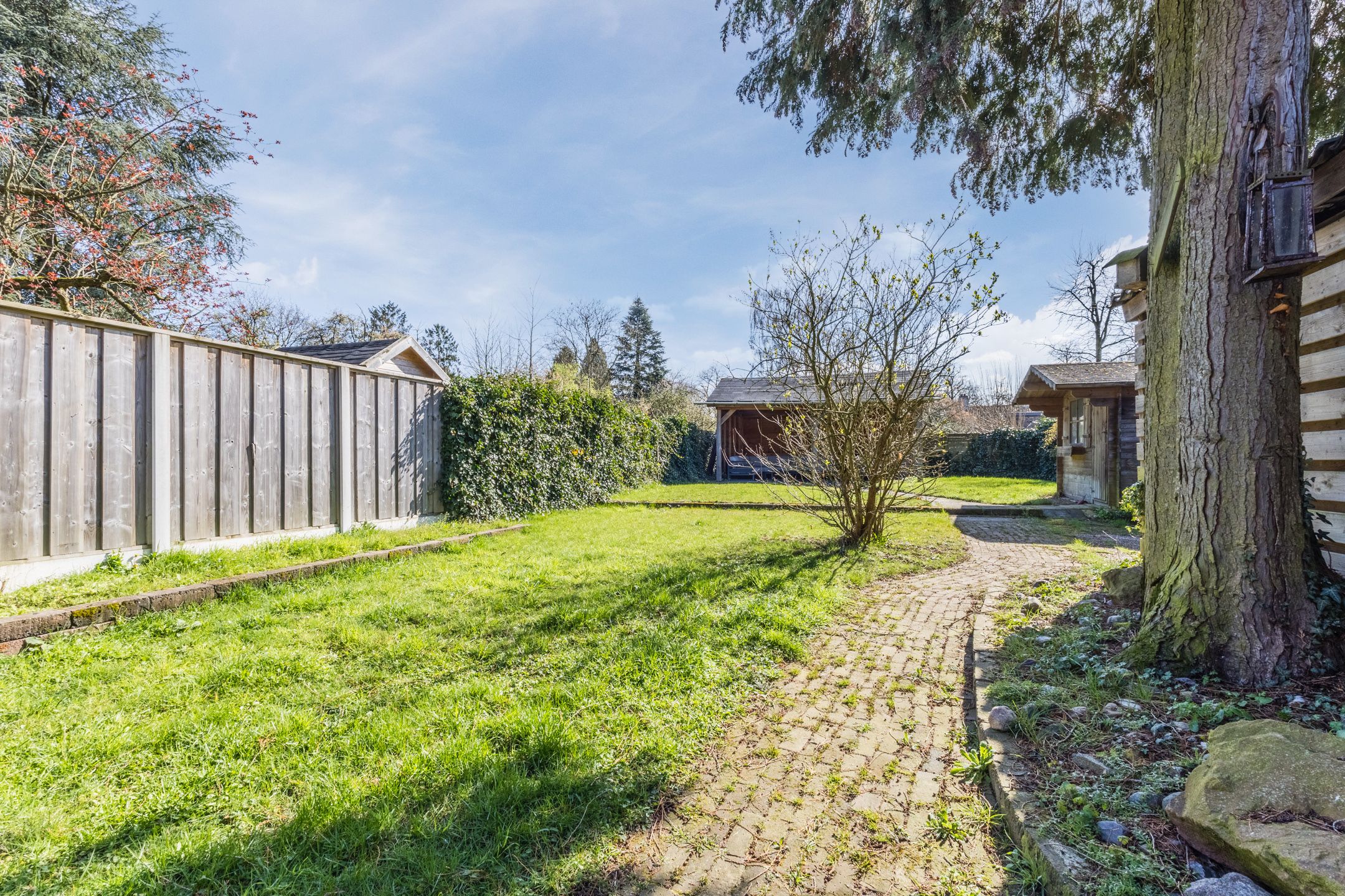 Spacious semi-detached home with generous garden in desirable Lochem-Oost — 45