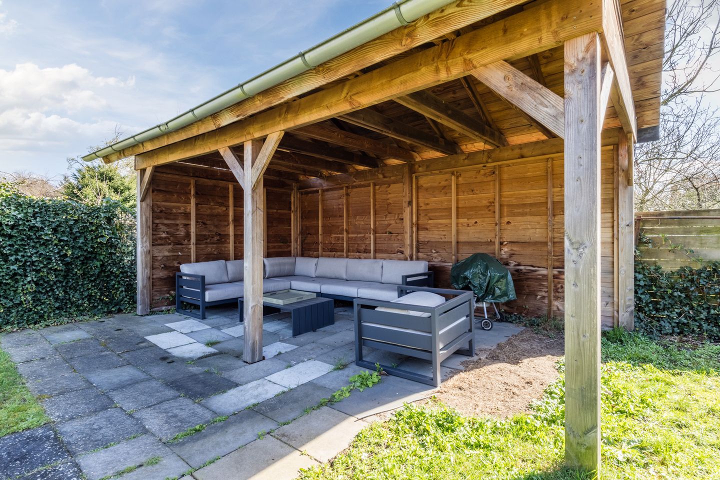 Spacious semi-detached home with generous garden in desirable Lochem-Oost — 50