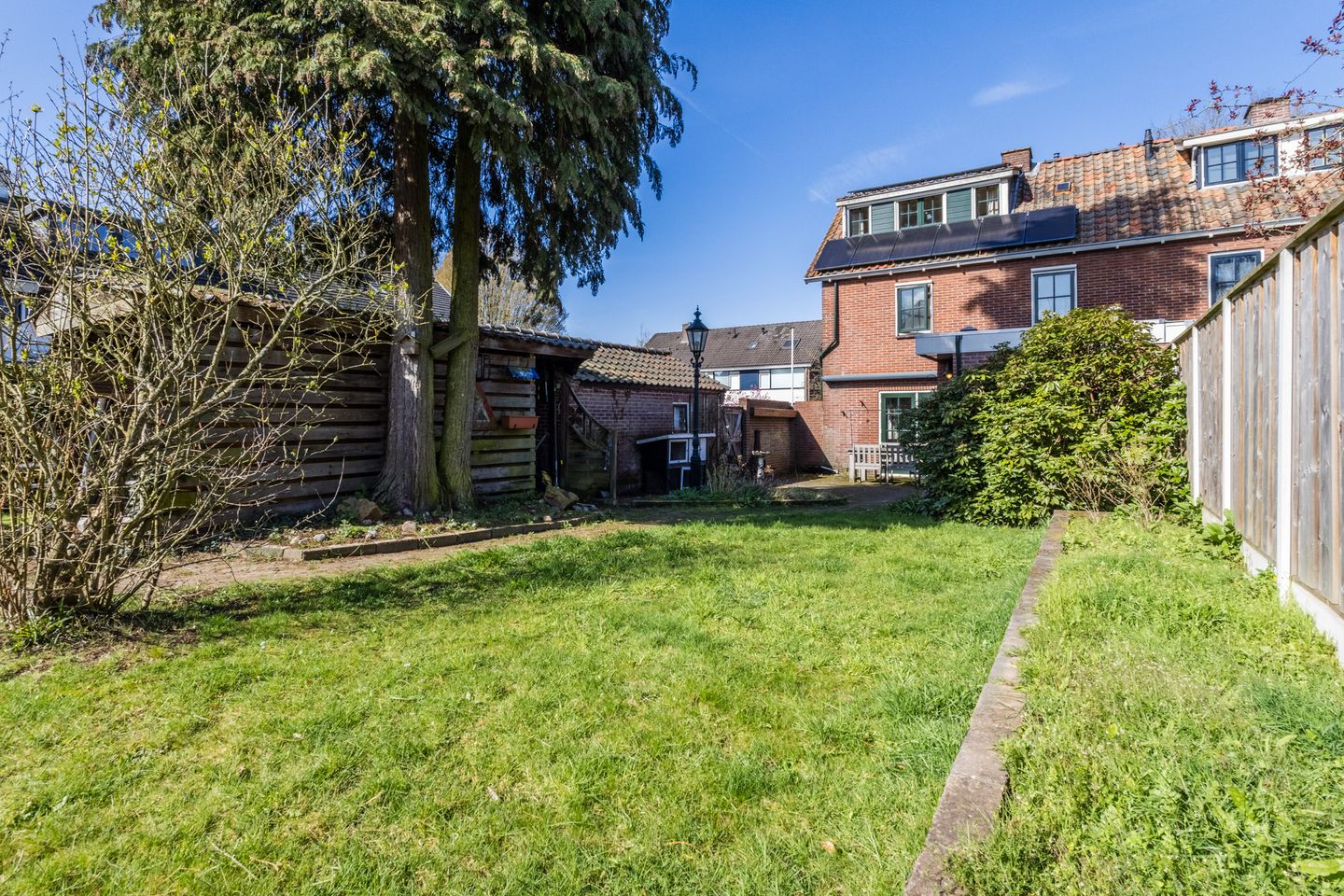 Spacious semi-detached home with generous garden in desirable Lochem-Oost — 49