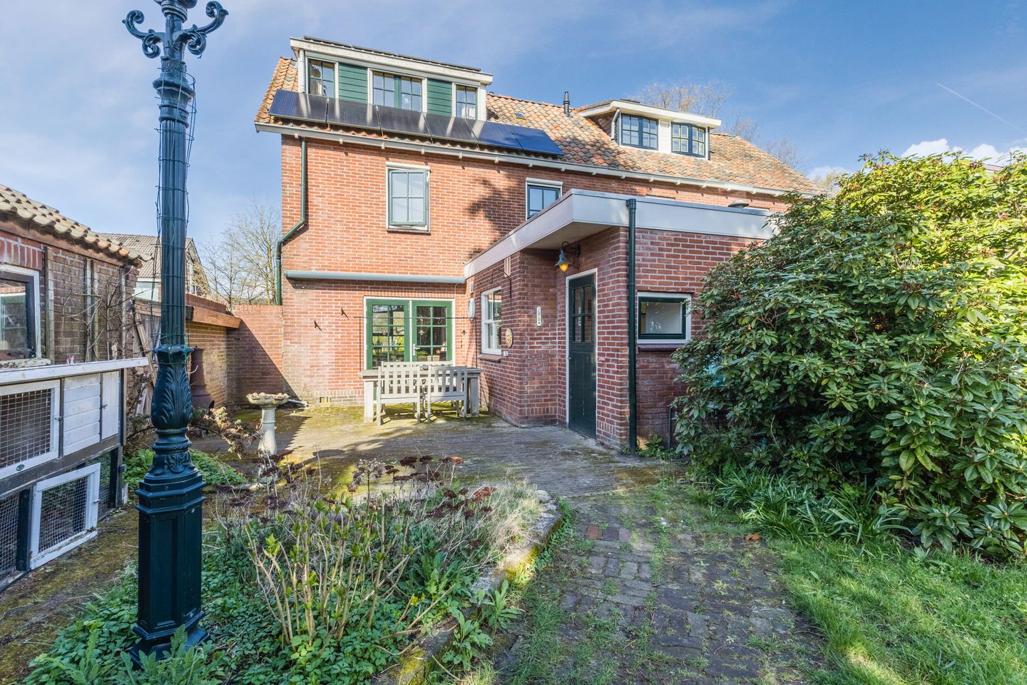 Spacious semi-detached home with generous garden in desirable Lochem-Oost — 44