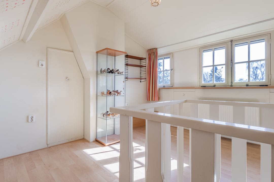 Spacious semi-detached home with generous garden in desirable Lochem-Oost — 41