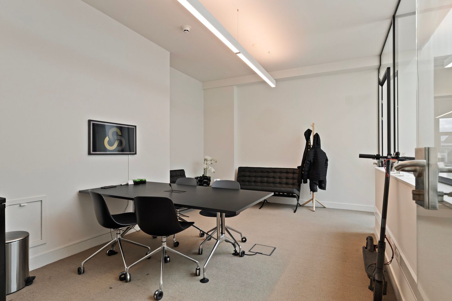 View photo 4 of Parklaan 8