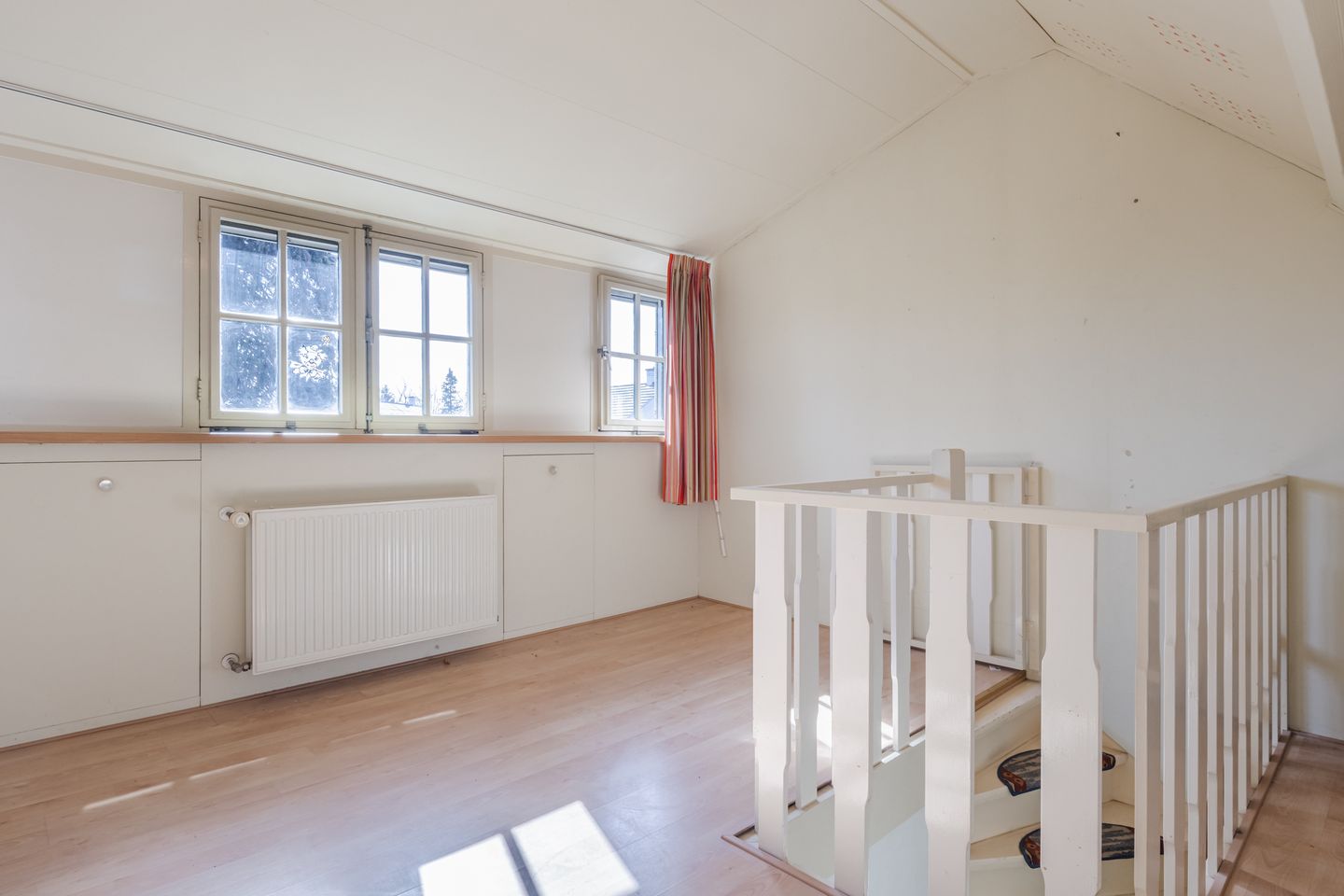 Spacious semi-detached home with generous garden in desirable Lochem-Oost — 40