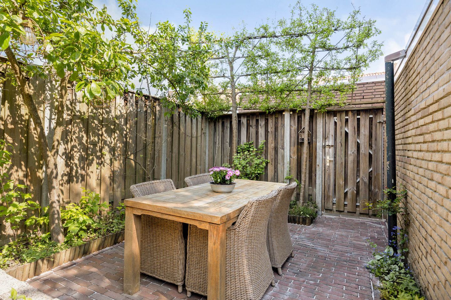 Foto 35 van van Aitzemastraat 16