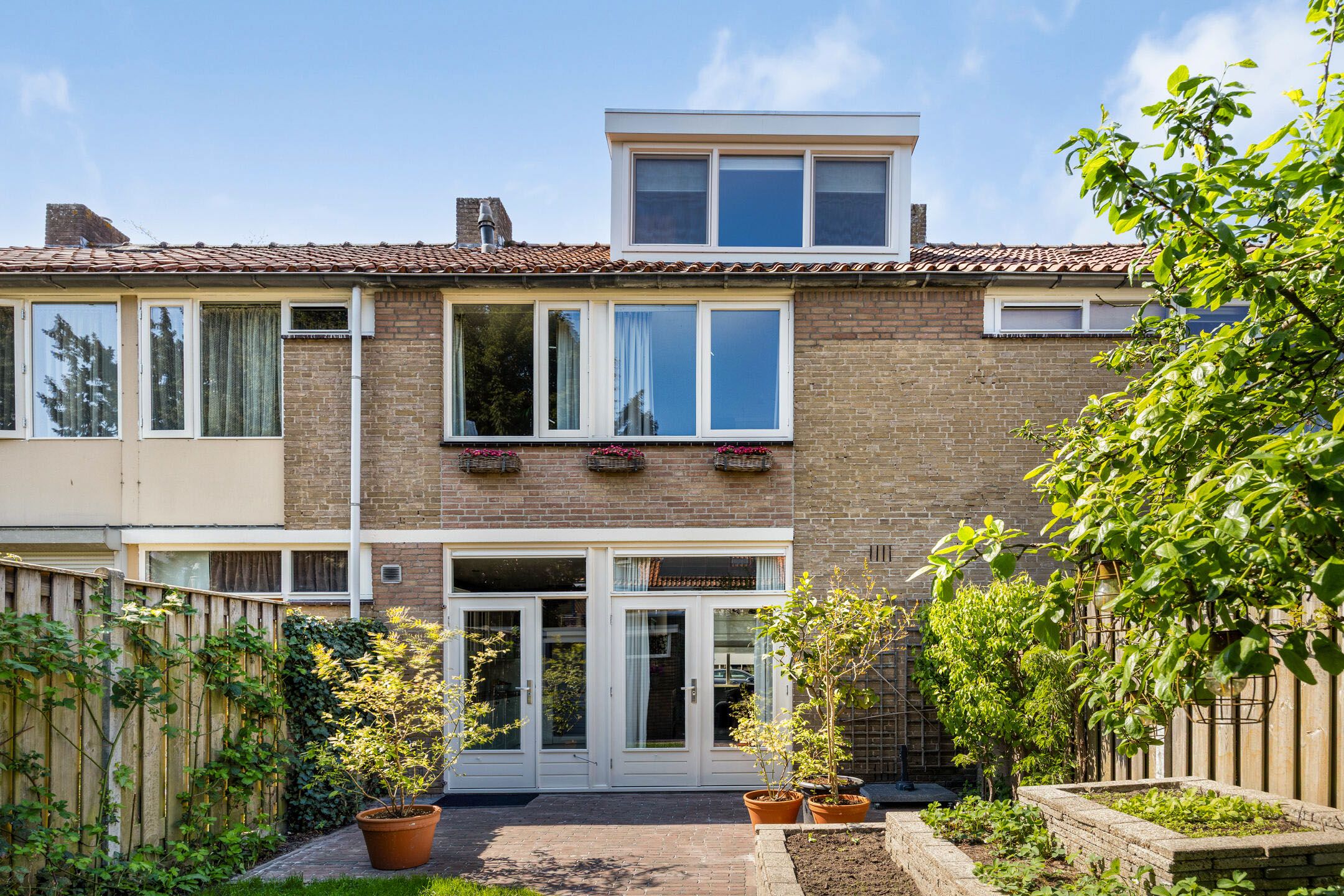 Foto 36 van van Aitzemastraat 16