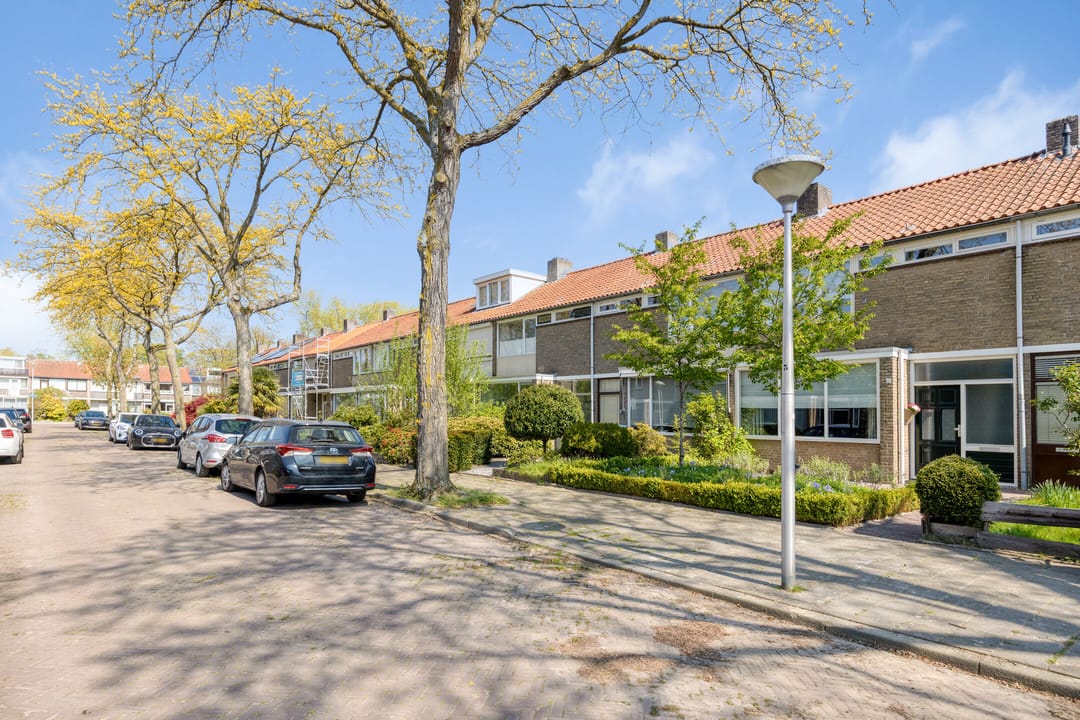 Foto 37 van van Aitzemastraat 16