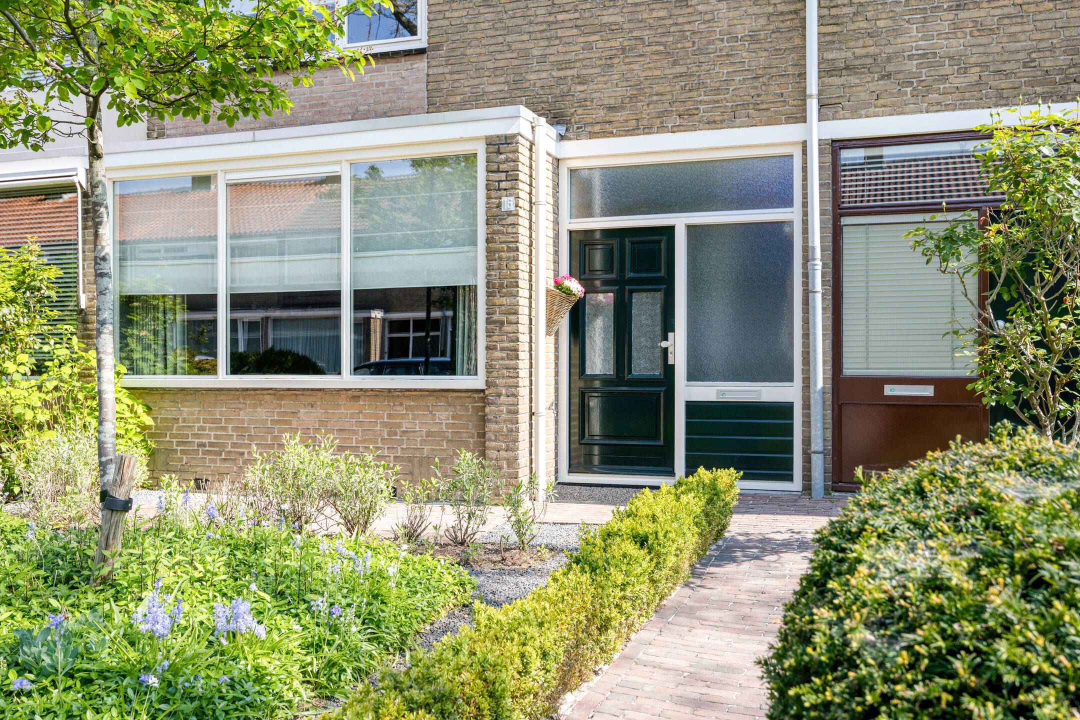 Foto 6 van van Aitzemastraat 16