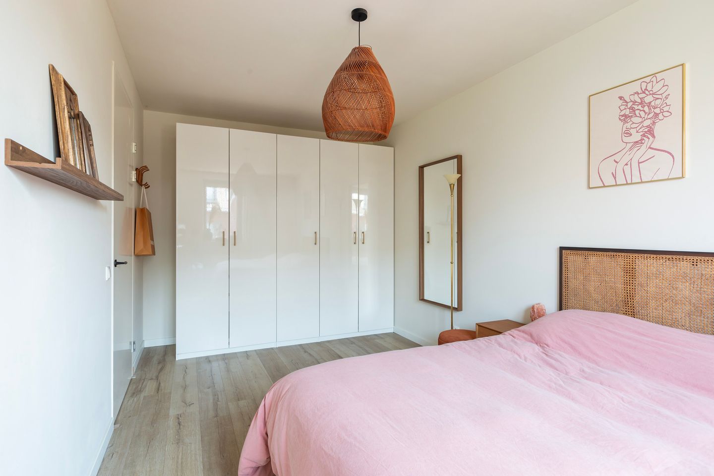 Modern Family Home in Green Wilgenrijk — 29