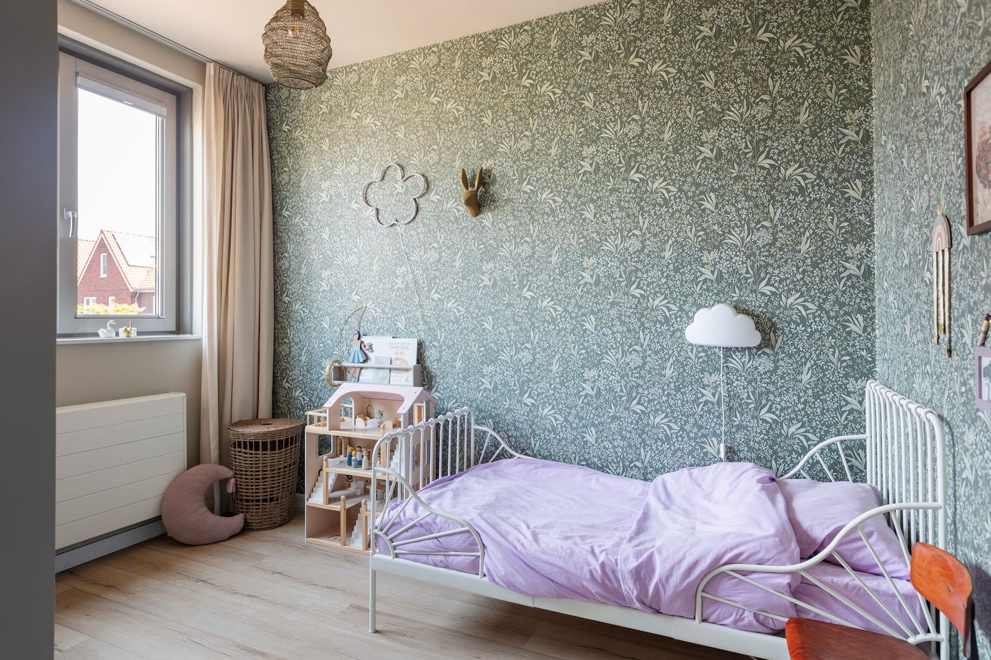 Modern Family Home in Green Wilgenrijk — 25