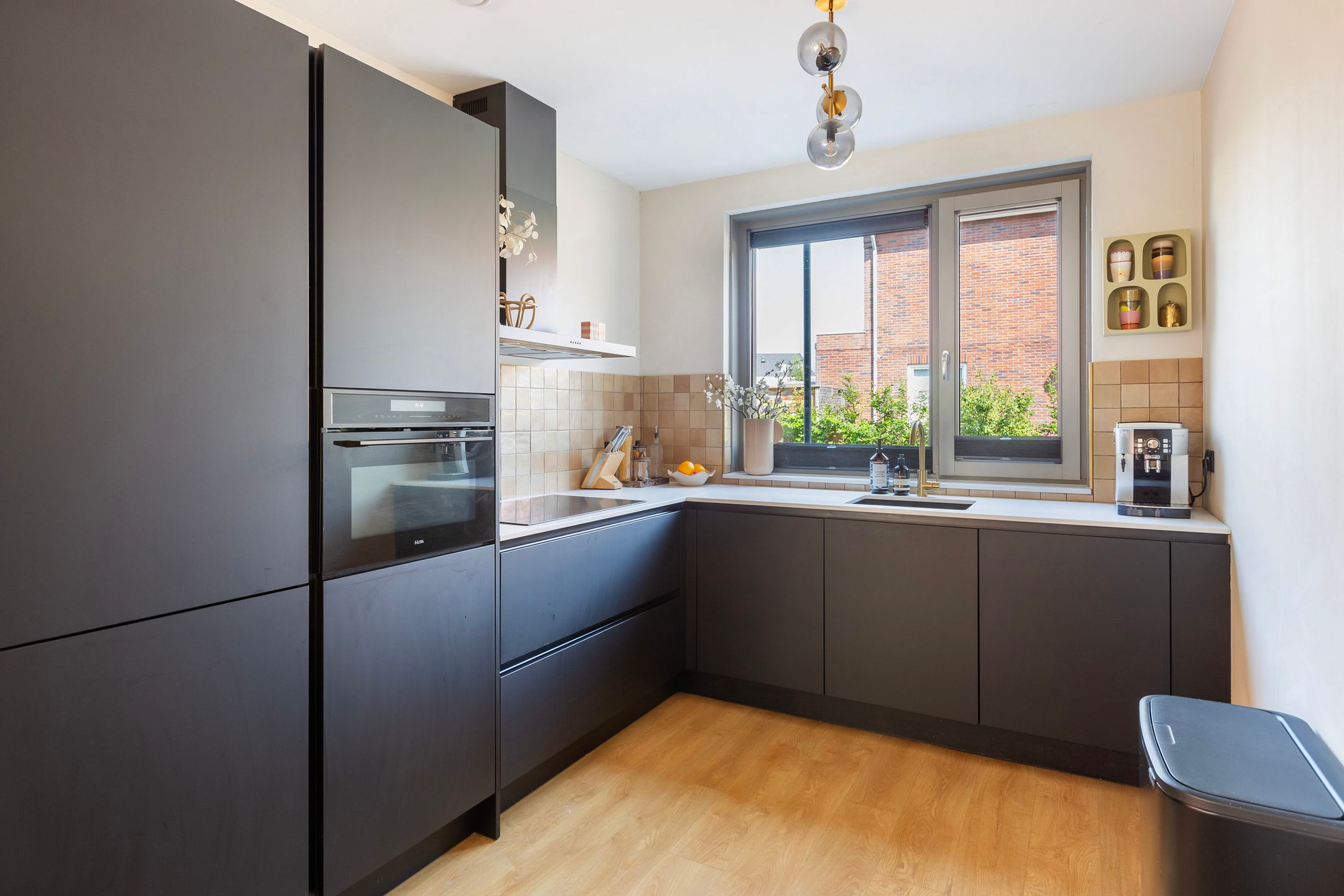 Modern Family Home in Green Wilgenrijk — 15