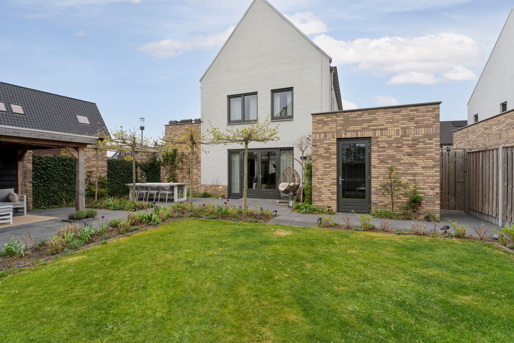 Photo 3 of Op de set 86