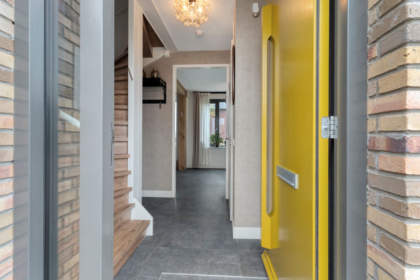 Photo 5 of Op de set 86