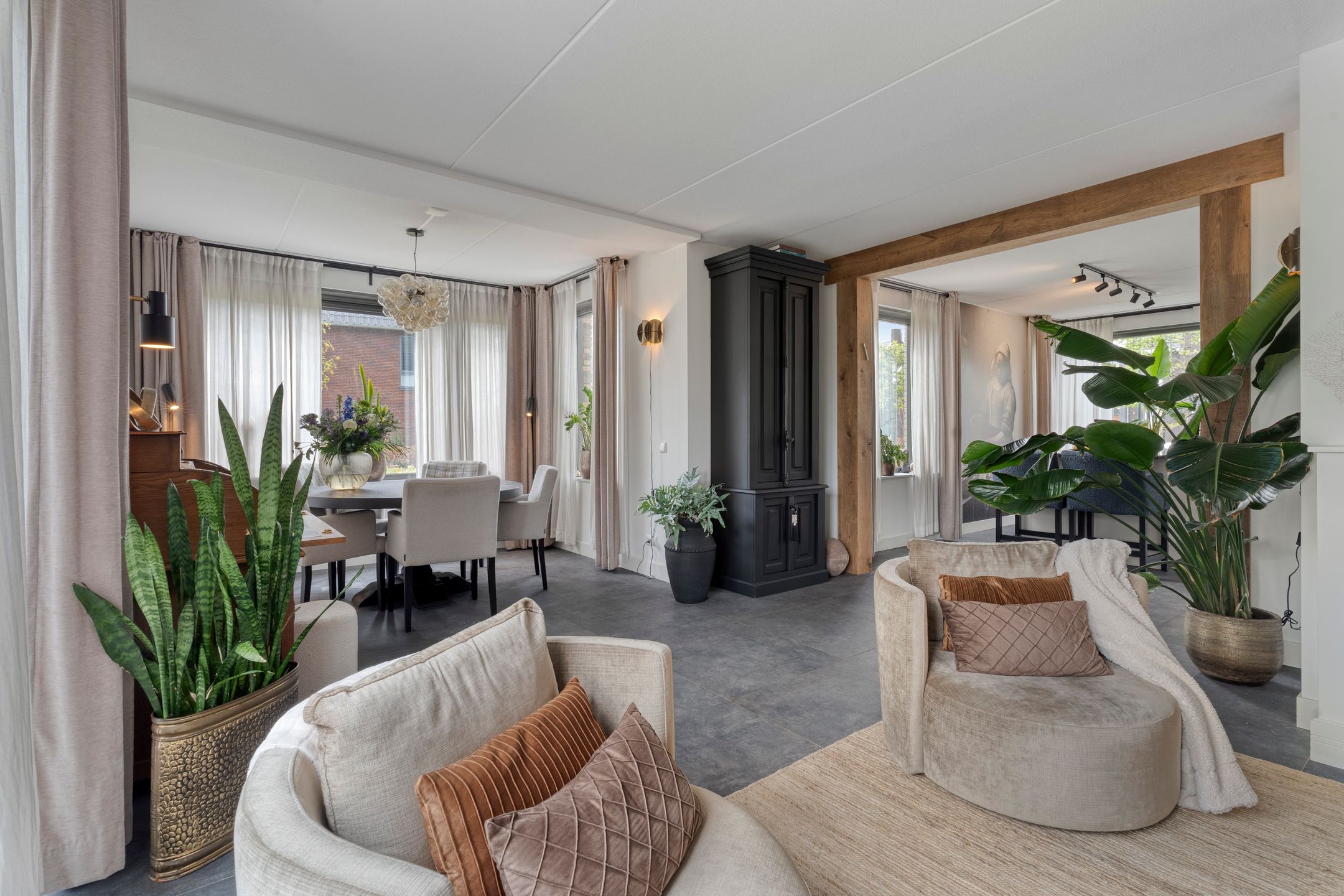 Photo 15 of Op de set 86