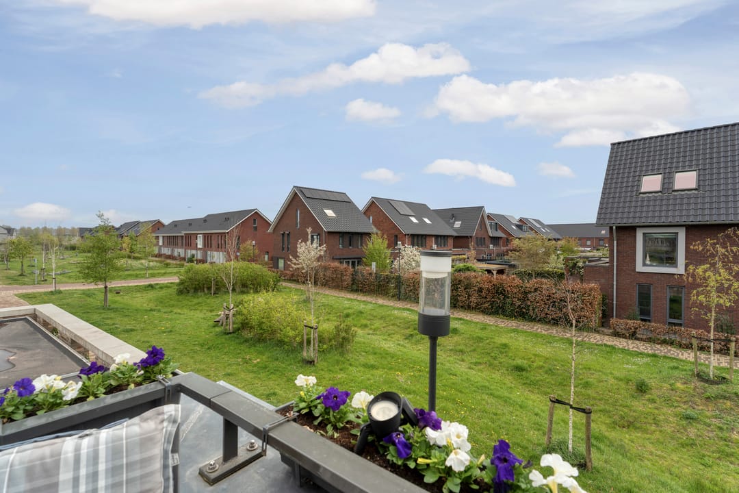 Photo 41 of Op de set 86